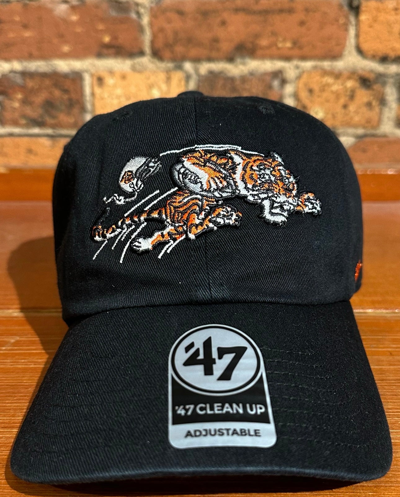 Cincinnati Bengals Retro Logo Clean Up Hat - 47 Brand (Black)