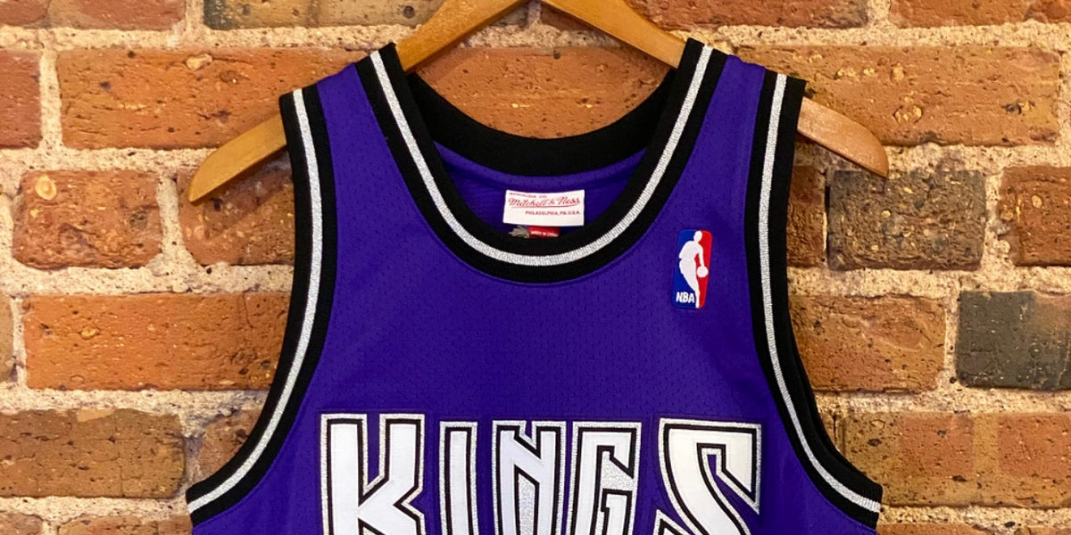 Mitchell & Ness Authentic Chris Webber Sacramento Kings 1998-99 Jersey